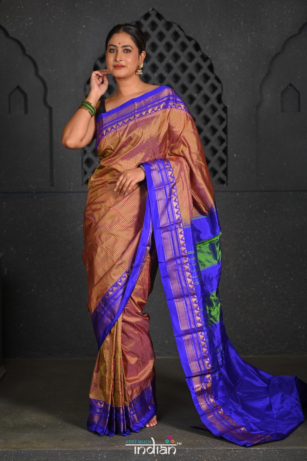 Virasat ~ Handloom Ilkal Pure Silk with Silk Mark in Beautiful Contrast Pallu ~ Gold Checks Purple - verymuchindian.com