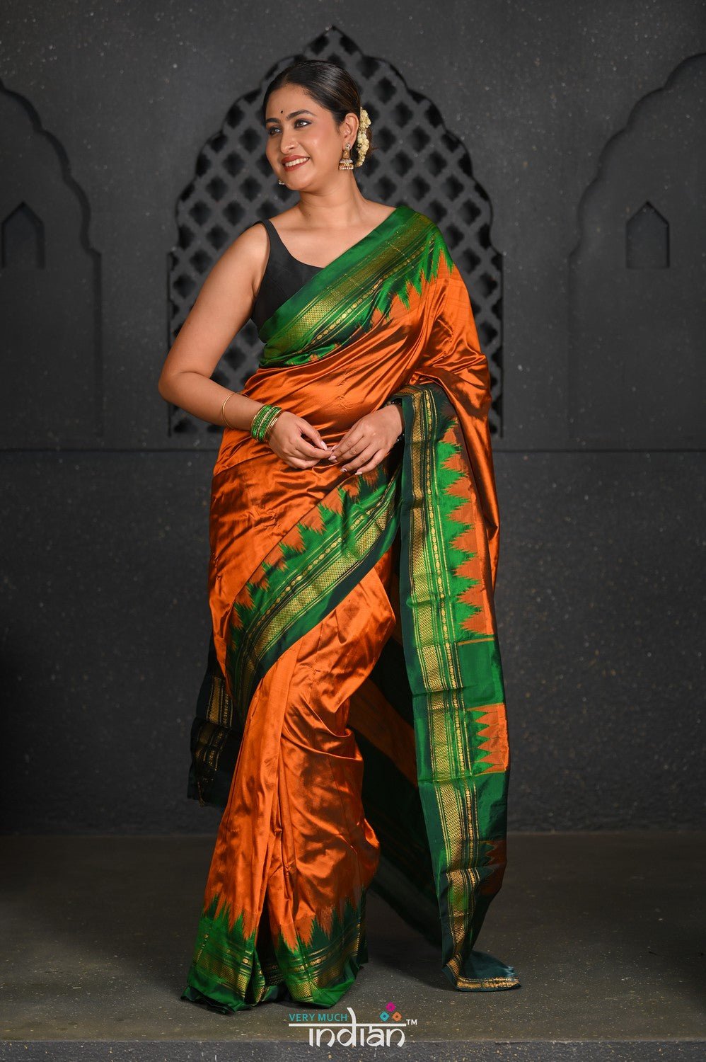 Virasat ~ Handloom Ilkal Pure Silk with Silk Mark in Beautiful Contrast Pallu ~ Orange Green - verymuchindian.com