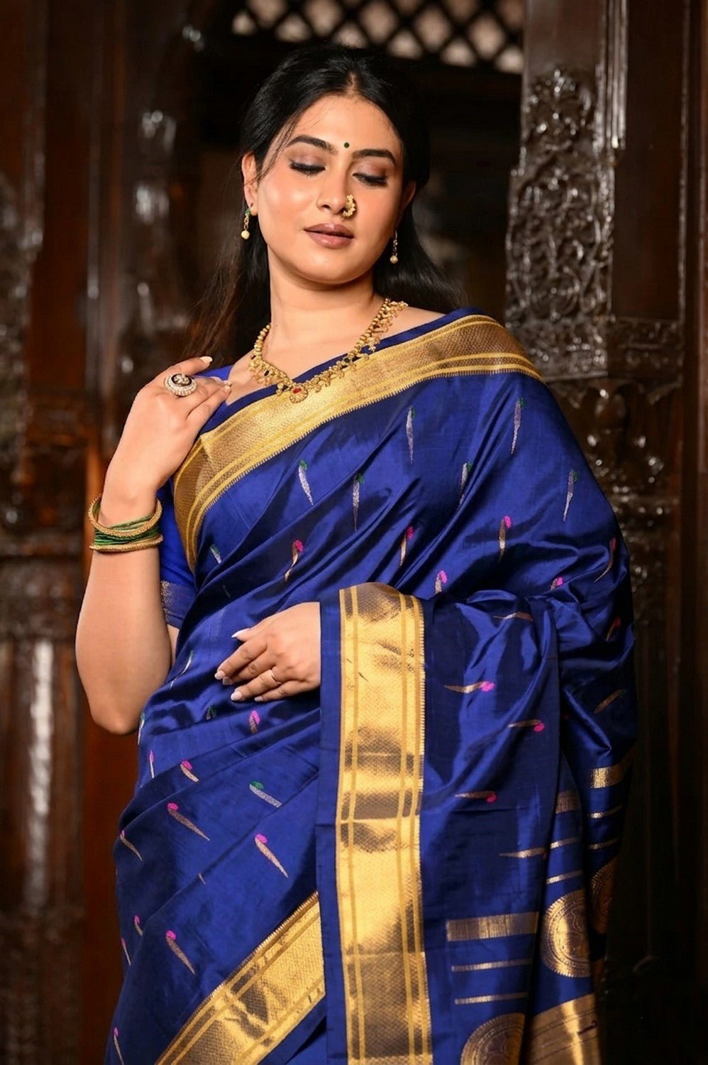 Virasat ~ Handloom Pure Silk Maharani Paithani with Maharani Pallu in Royal Blue with Muniya Butti - verymuchindian.com