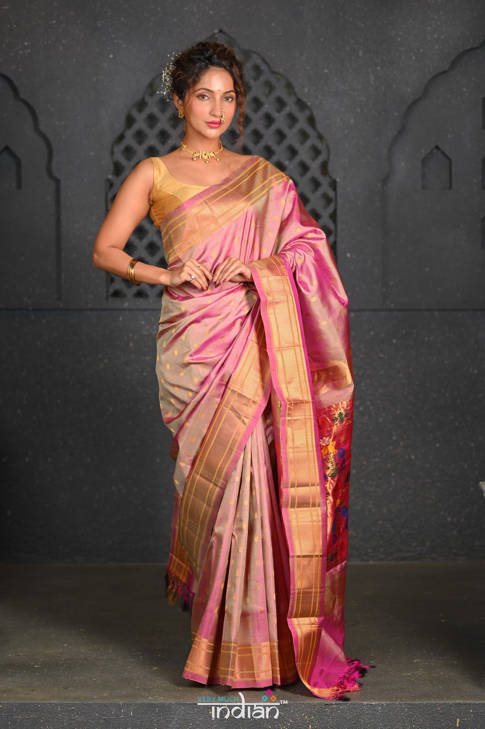 Virasat ~ Handloom Pure Silk Tissue Maharani Paithani with Maharani Pallu in Dual Tone Pink Green - verymuchindian.com