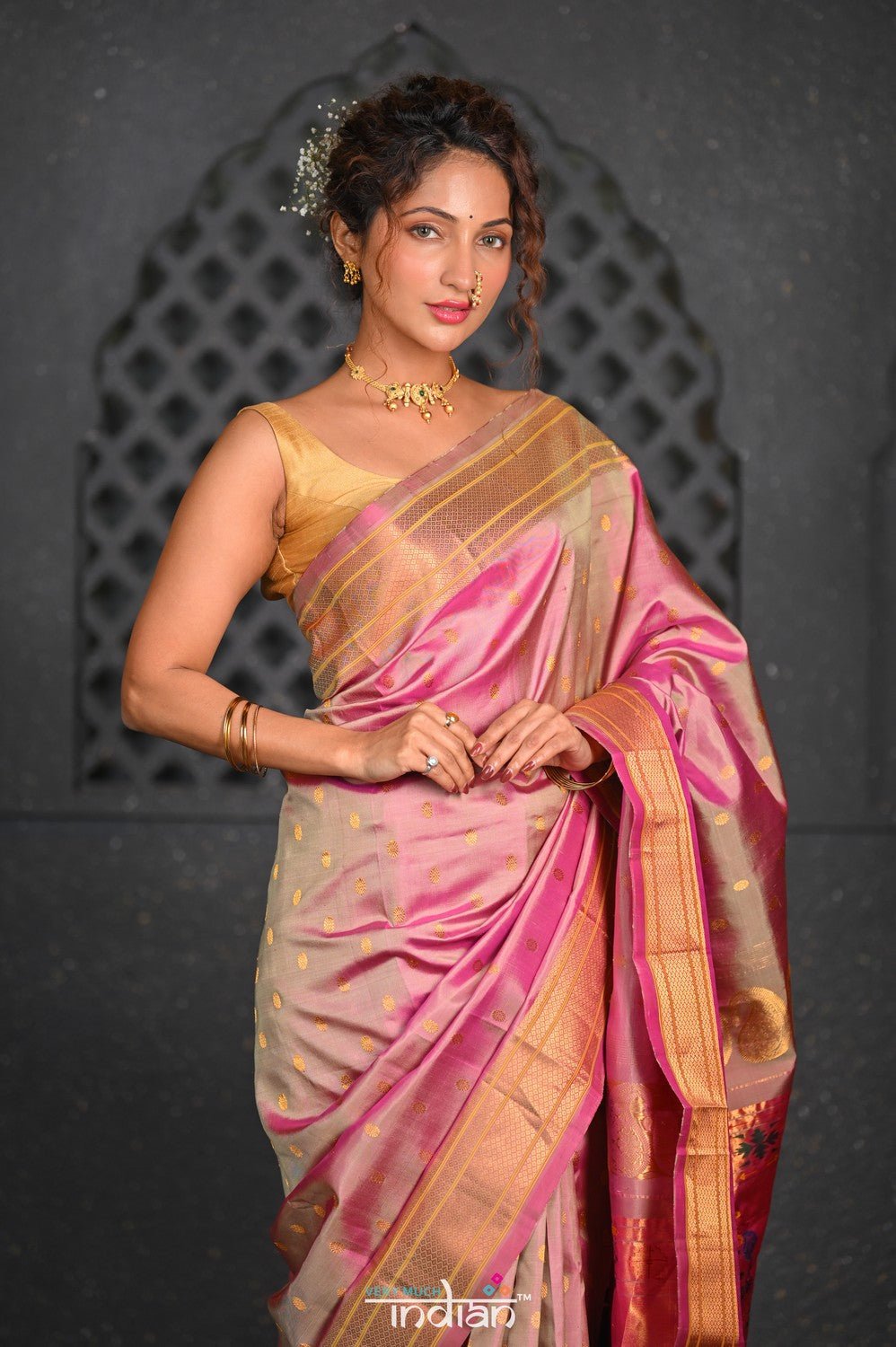 Virasat ~ Handloom Pure Silk Tissue Maharani Paithani with Maharani Pallu in Dual Tone Pink Green - verymuchindian.com