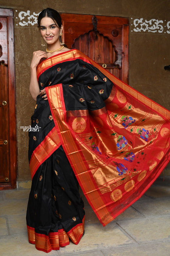  Pure Silk Handloom - Maharani Paithani in Beautiful Black with Firey Red Border