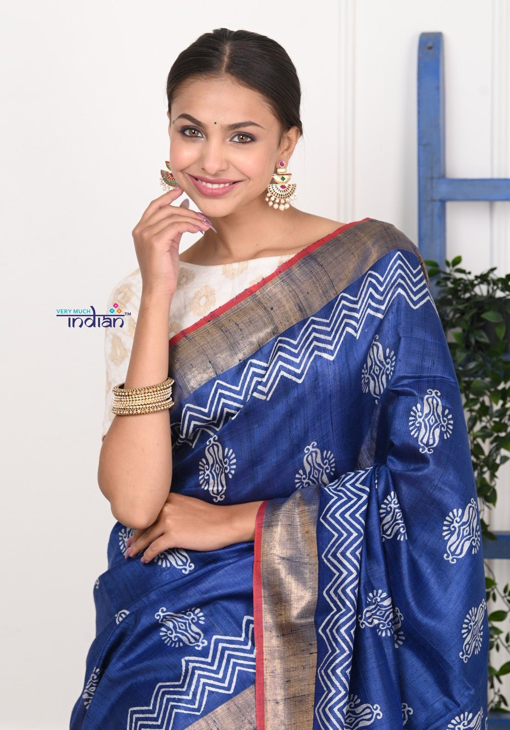 EXCLUSIVE! Handloom Desi Tussar Silk Royal Blue Saree With HandBlock Print - verymuchindian.com