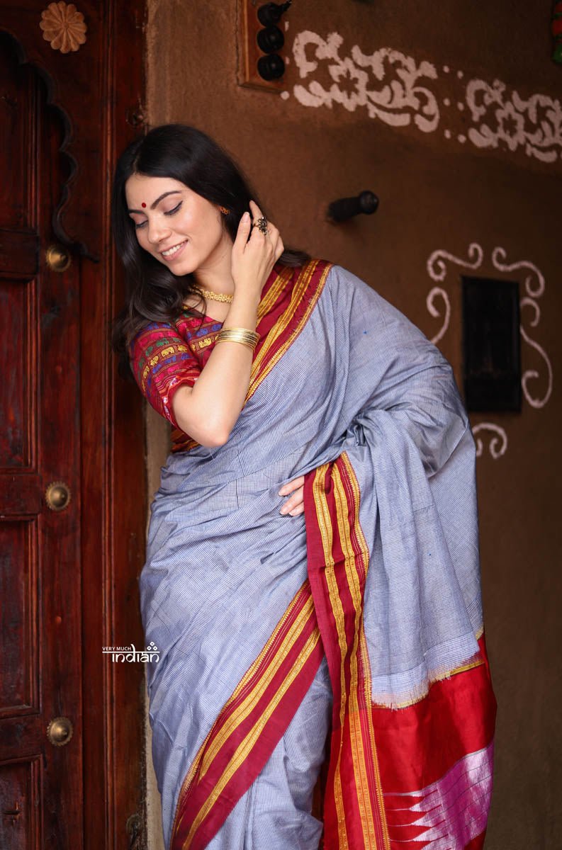 Handloom Cotton Viscose Ilkal Saree with Pure Resham Pallu - Micro Checks Grey with Red Border - verymuchindian.com