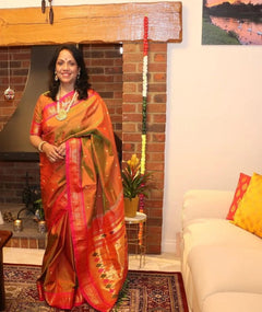 Mayur ~ Authentic Traditional Handloom Yeola Pure Silk Paithani - Dual Tone Green Pink with Pink Border and Traditional Double Pallu - verymuchindian.com