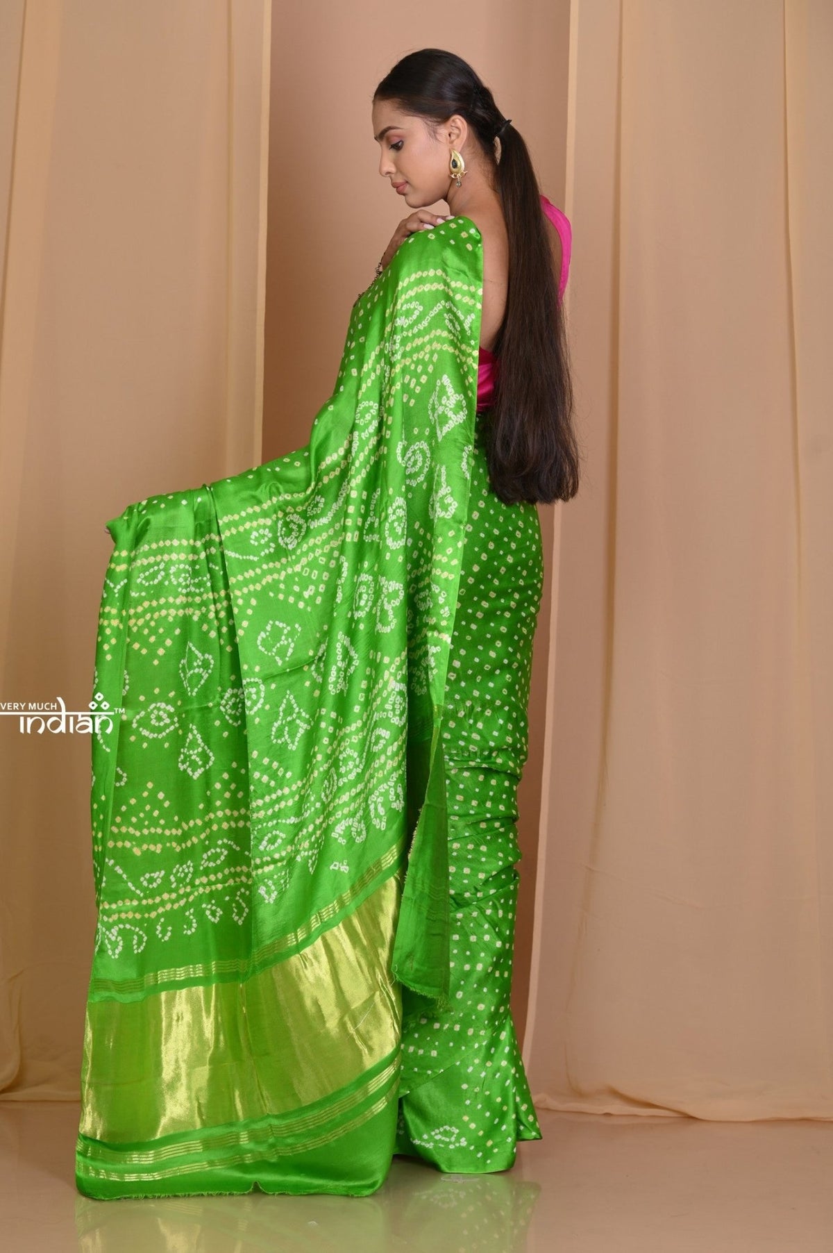 Pehal~ Traditional Blade Green Gajji silk Saree with Golden Bandhani Weave. - verymuchindian.com